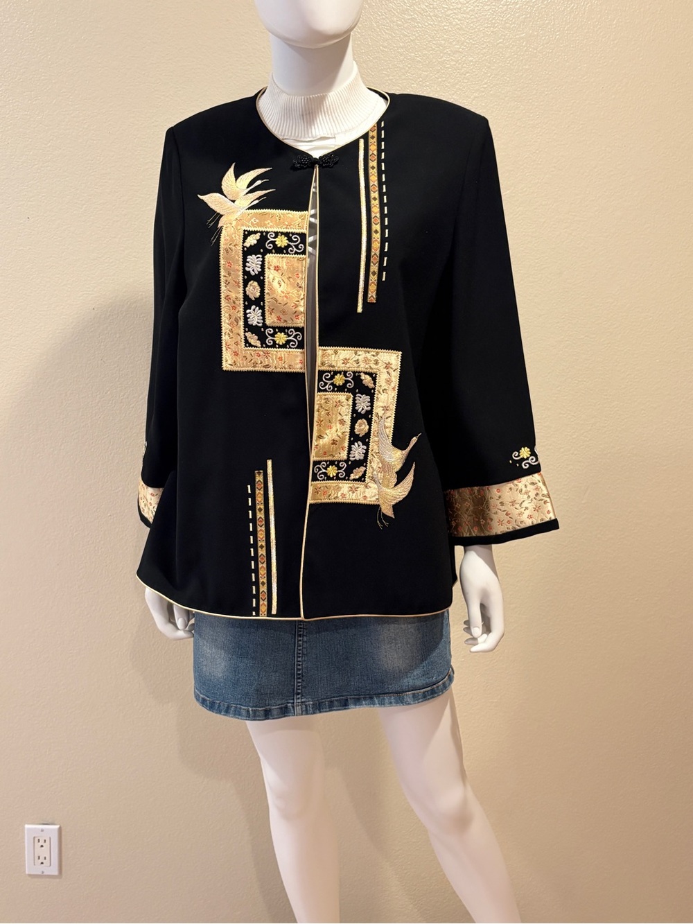 Four Seasons Black Gold Embroidered Mandarin Dress Jacket Size XL Elegant